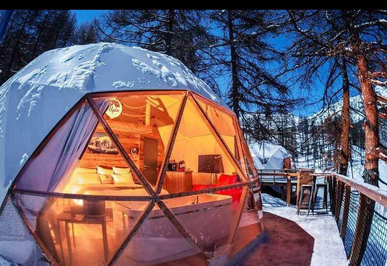 Глэмпинг-палатка зимой